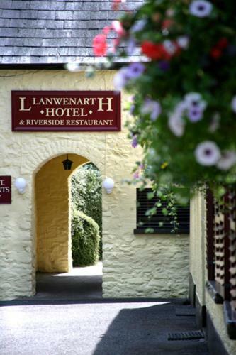 Llanwenarth Hotel And Riverside Restaurant Абергавенни Экстерьер фото